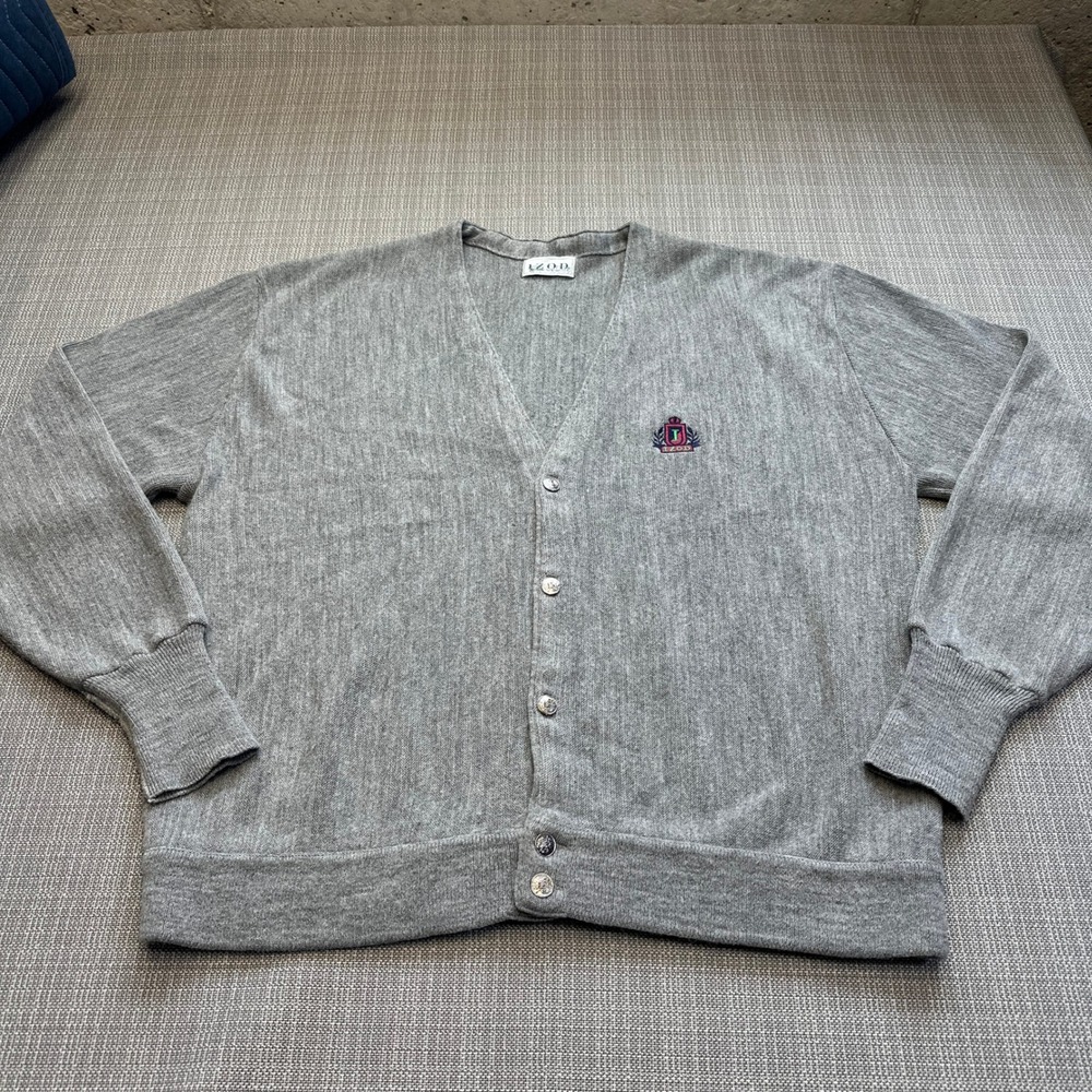 Vintage IZOD Gray V-Neck Cardigan Sweater Mens XL Crest‎ Logo Silver Buttons *